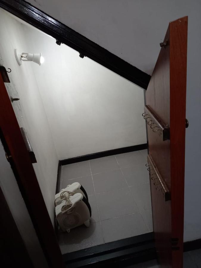 Apartamentos Willy - En Zona Residencial Con Estacionamiento Mendoza Exterior foto