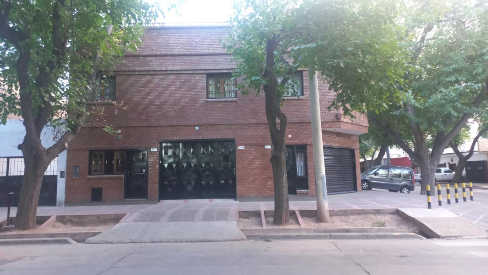 Apartamentos Willy - En Zona Residencial Con Estacionamiento Mendoza Exterior foto
